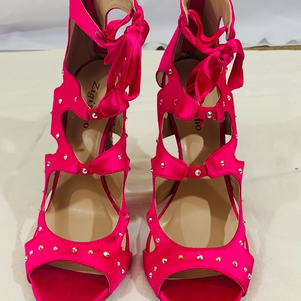 Elegant Fuchsia Heels with Rhinestone Detailing